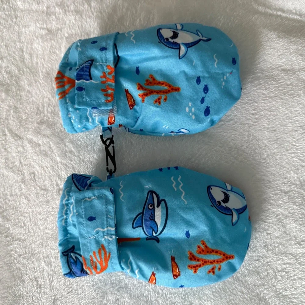 Baby Shark Print‎ Winter Mittens Baby/Toddler Blue with shark and coral print